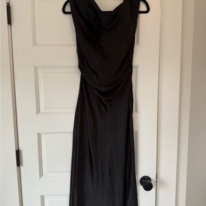 Hello Molly Black - Faithful nights satin midi dress